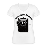Frauen-T-Shirt mit V-Ausschnitt - Freizeitpark Bloggerin - weiß
